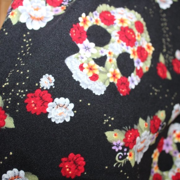 Women's Fleece Lined Jogger Pant - Skull Floral Print - NWT - Picture 7 of 10